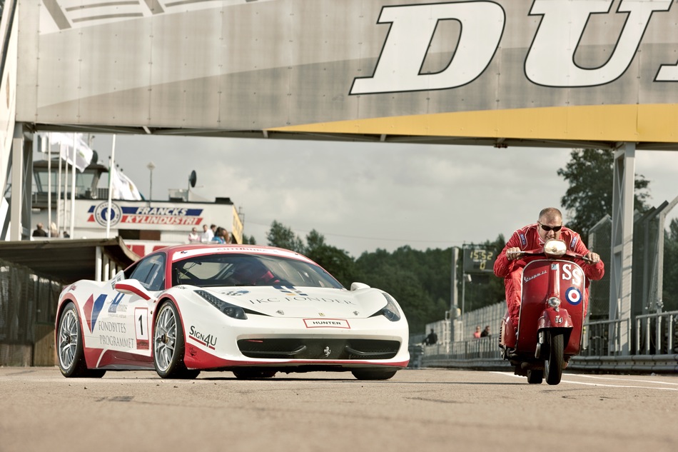 458 Challenge vs SS180.jpg